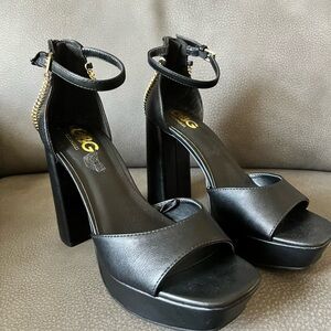 GBG platform heels. Size 8.5 minimal wear
